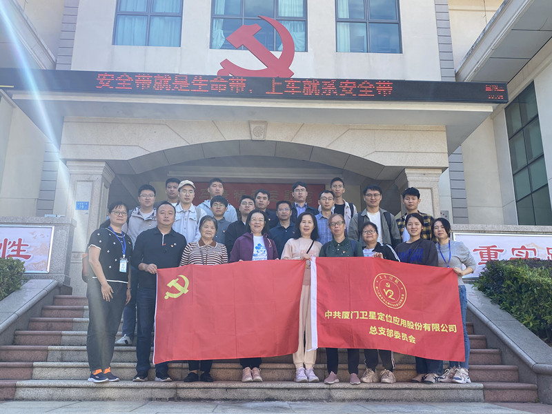 参观马塘精神主题馆3_副本.jpg 参观马塘精神主题馆3_副本.jpg